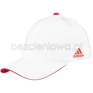 biała czapka na białym tle - packshot, adidas - bezcieniowa.pl
